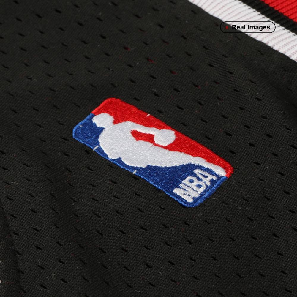 Men's Chicago Bulls Michael Jordan #23 Throwback Black 1997-98 Hardwood Classics Player Jersey-Pro Kit Vault | Brand New 26/27 Sports Jerseys